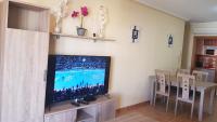 TV a/nebo společenská místnost v ubytování Al Andalus Thalassa III VERARENTAL-COM