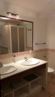 A bathroom at Apartamento Jardines