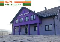 Budynek, w którym mieści się hotel