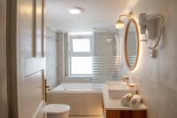 Kúpeľňa v ubytovaní Captain's House Hotel Suites & Apartments