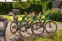 Jízda na kole v ubytování Maxmilian Lifestyle Resort nebo okolí