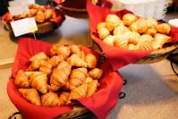 ホテルの敷地内または近くでの食事または食べ物
