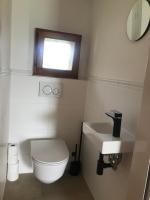 A bathroom at Kranach 5 - Wohnen beim Wein