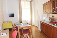 Kuchnia lub aneks kuchenny w obiekcie Old Town Home Prague