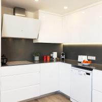 Kuchnia lub aneks kuchenny w obiekcie Sunny Townhouse With Terrace in Son Serra