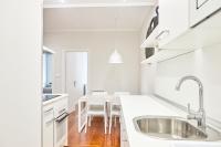 Kuchnia lub aneks kuchenny w obiekcie San Martin apartment by Basque Homes