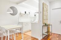 Kuchnia lub aneks kuchenny w obiekcie San Martin apartment by Basque Homes
