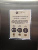 Astron Suítes Mondial Salvador by Nobileに飾ってある許可証、賞状、看板またはその他の書類