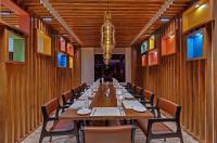 Ресторан / где поесть в The Fern Royal Farm Resort, Anjar