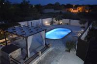 Bazén v ubytovaní House & Apartment Palača alebo v jeho blízkosti