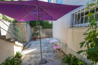 Patio alebo iná vonkajšia časť ubytovania Apartment in Jadranovo 14272