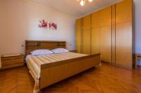 Posteľ alebo postele v izbe v ubytovaní Apartment in Jadranovo 14272