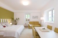 A bed or beds in a room at Villa Bella Vista - Apartment Green