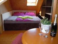 Postel nebo postele na pokoji v ubytování Apartment WELLNESS Vlčková