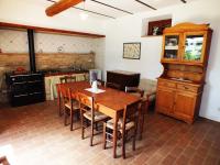 Kuchyňa alebo kuchynka v ubytovaní Agriturismo La Casa della Lavanda - Il Casale