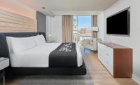 Hotel Zena Washington DCにあるベッド