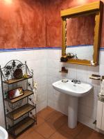 Kúpeľňa v ubytovaní Casa rural Pérez Martín
