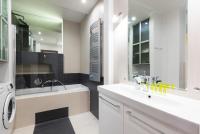 Kúpeľňa v ubytovaní Apartments Warsaw Niecala Noclegi Renters