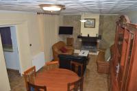 A television and/or entertainment centre at Casa Rural Consuelo