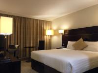 Postel nebo postele na pokoji v ubytování Mercure Maidstone Great Danes Hotel