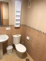 Kúpeľňa v ubytovaní Atico con piscina privada y vistas al mar