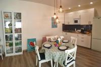 Kuchyňa alebo kuchynka v ubytovaní Lagunillas Voyager Apartment BY NAMASTE ELITE