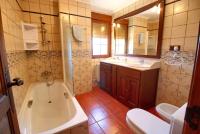 A bathroom at El Mirador de la Serrania