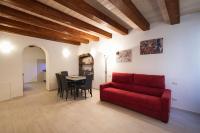 A seating area at La Cava dei Sogni