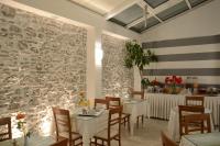 Reštaurácia alebo iné gastronomické zariadenie v ubytovaní Marie Palace