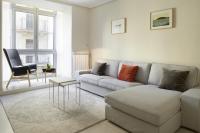 A seating area at Xingola - Basque Stay