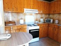 Kuchnia lub aneks kuchenny w obiekcie Traditional olive house - Gargalianoi
