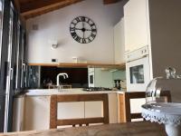 Kuchyňa alebo kuchynka v ubytovaní Trento City Loft