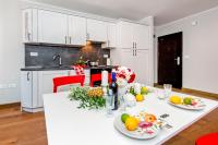 Kuchnia lub aneks kuchenny w obiekcie Nel Centro City Apartment