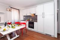 Kuchnia lub aneks kuchenny w obiekcie Nel Centro City Apartment