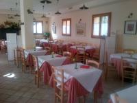 Restauracja lub miejsce do jedzenia w obiekcie La Locanda di San Biagio