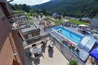 Bazén v ubytování Hotel Jirinka nebo v jeho okolí