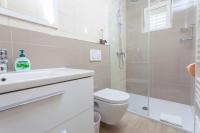 Kúpeľňa v ubytovaní Apartments & Rooms Alagić