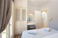 Posteľ alebo postele v izbe v ubytovaní Kalami Beach - Villa Almyra