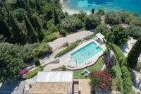 Bazén v ubytovaní Kalami Beach - Villa Almyra alebo v jeho blízkosti