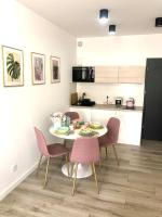 Kuchyňa alebo kuchynka v ubytovaní Apartament Pastelovy