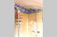 A bathroom at City Center Milanese Cosy Retreat