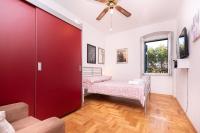 Posteľ alebo postele v izbe v ubytovaní Antique beautiful apartment in center with terrace & sea view