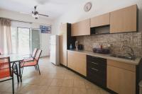 Kuchyňa alebo kuchynka v ubytovaní Modern Maisonette