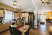 Kuchyňa alebo kuchynka v ubytovaní Modern Maisonette