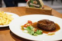 Jídlo v rezortu nebo okolí