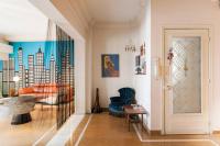 Posezení v ubytování Mid century 3 bdr city centre townhouse