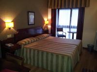 B&B HOTEL Gijón Centro Begoñaにあるベッド