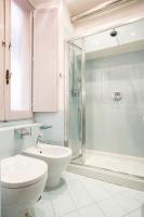 A bathroom at Dell'Orso Residence