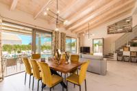 Posedenie v ubytovaní Zante Prime Heated Pool Villas