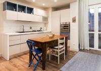 Kuchyňa alebo kuchynka v ubytovaní Cosy en ville apartment in Aosta center